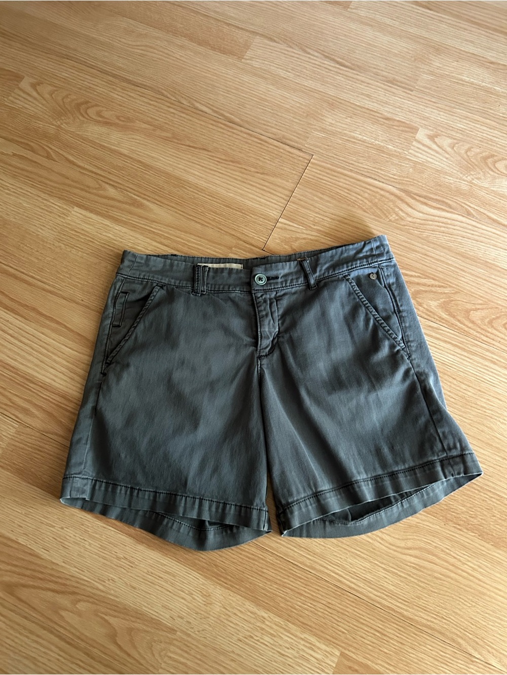 Pilcro and The LetterPress Anthropologie Chino Khaki Shorts Women’s